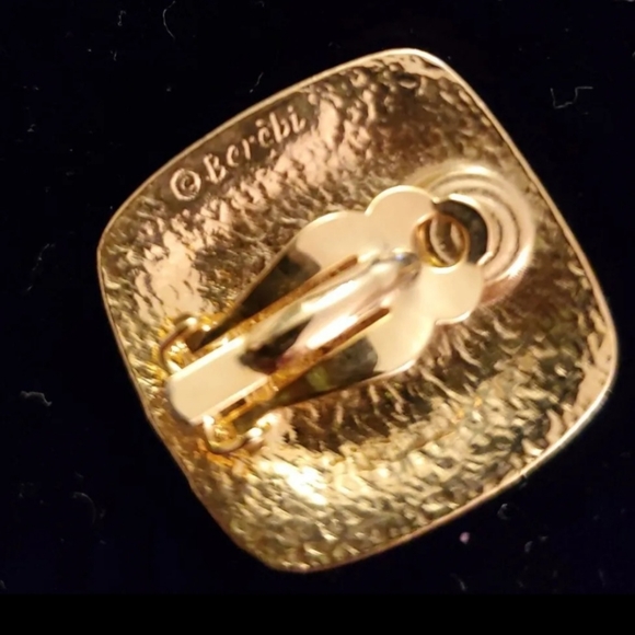 VINTAGE BEREBI ENAMEL CACTUS  EARRINGS Red Green goldtone - Picture 6 of 6